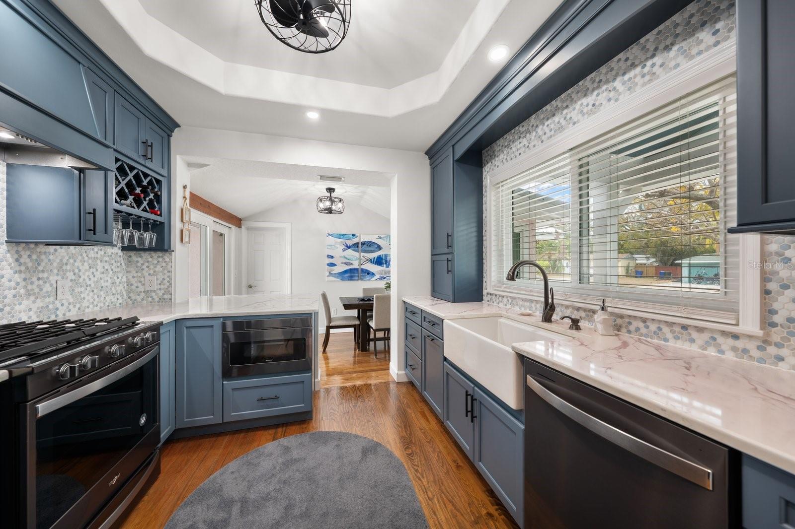 Image 9 of 47 For 216 Grove Circle S