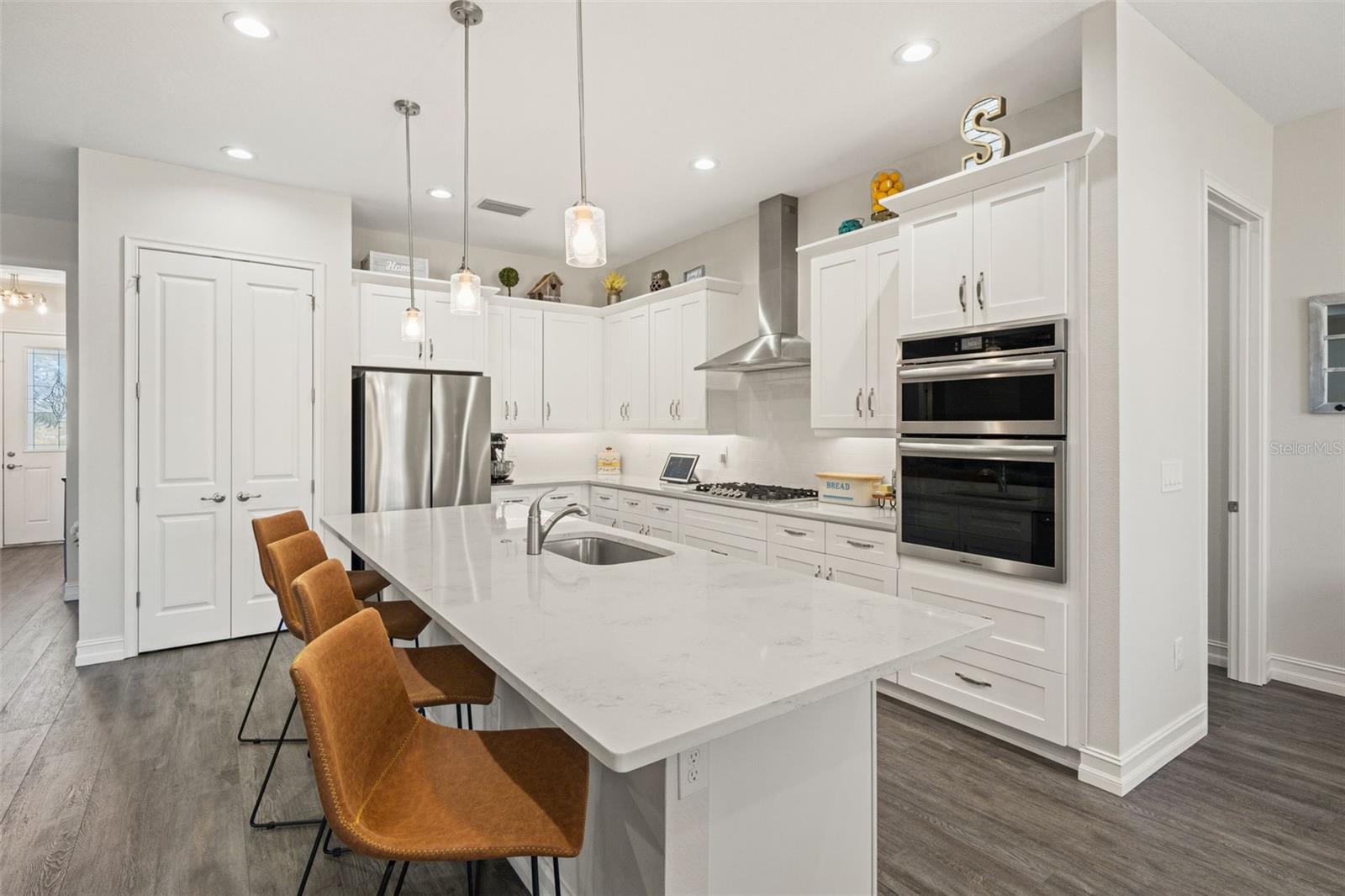 Image 10 of 53 For 4698 Hickory Oak Drive