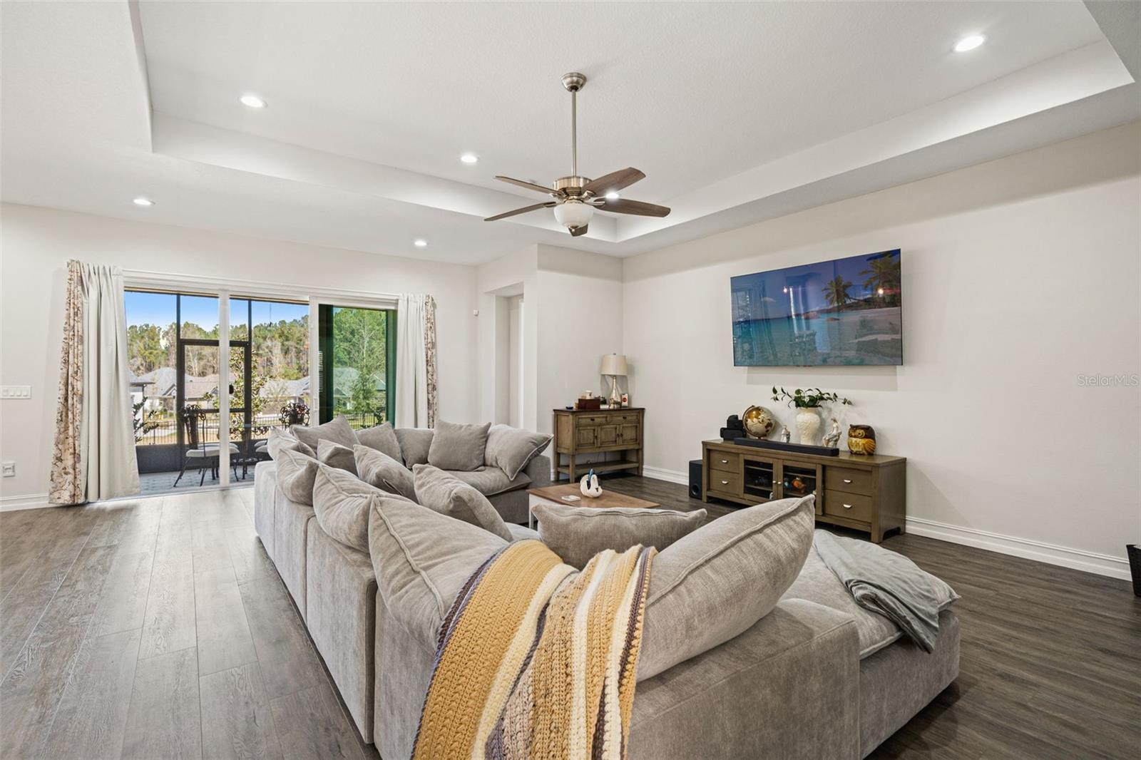 Image 14 of 53 For 4698 Hickory Oak Drive