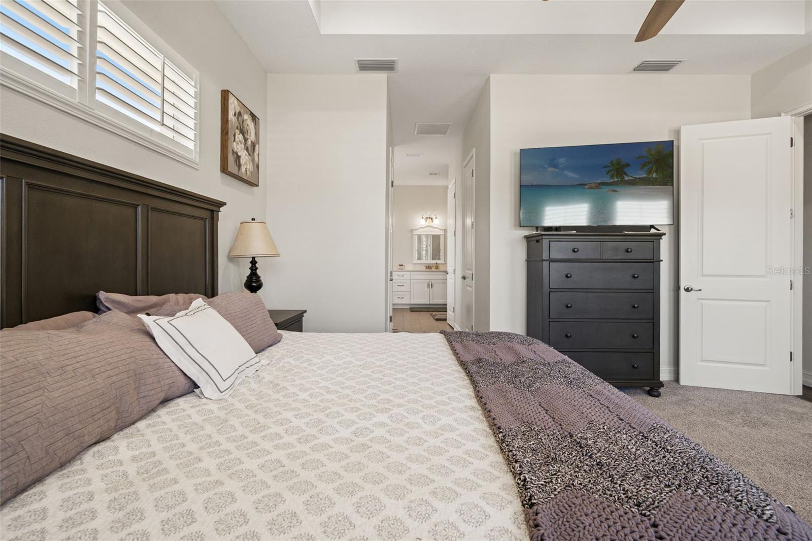 Image 20 of 53 For 4698 Hickory Oak Drive