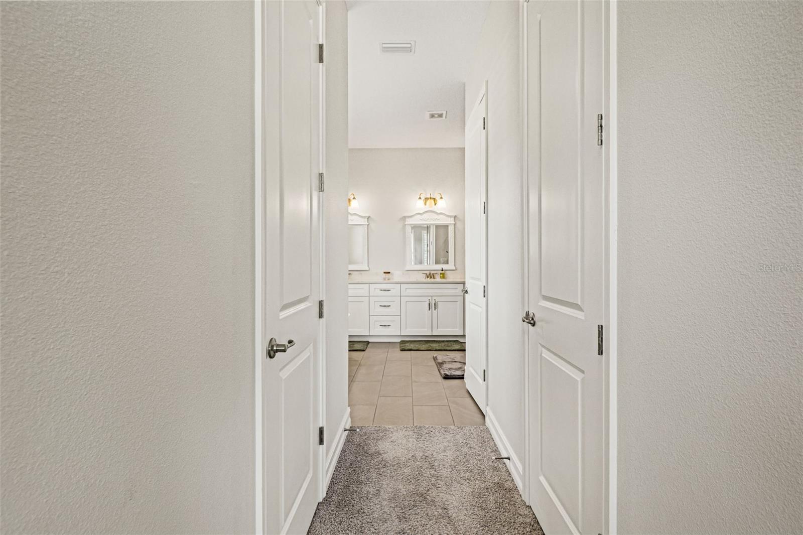 Image 21 of 53 For 4698 Hickory Oak Drive