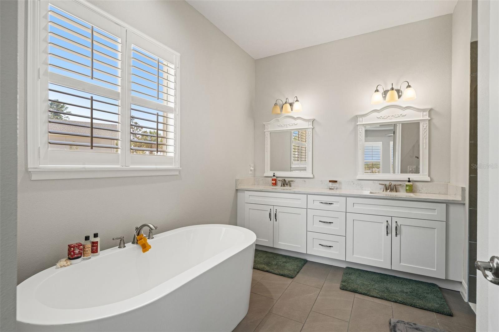 Image 22 of 53 For 4698 Hickory Oak Drive