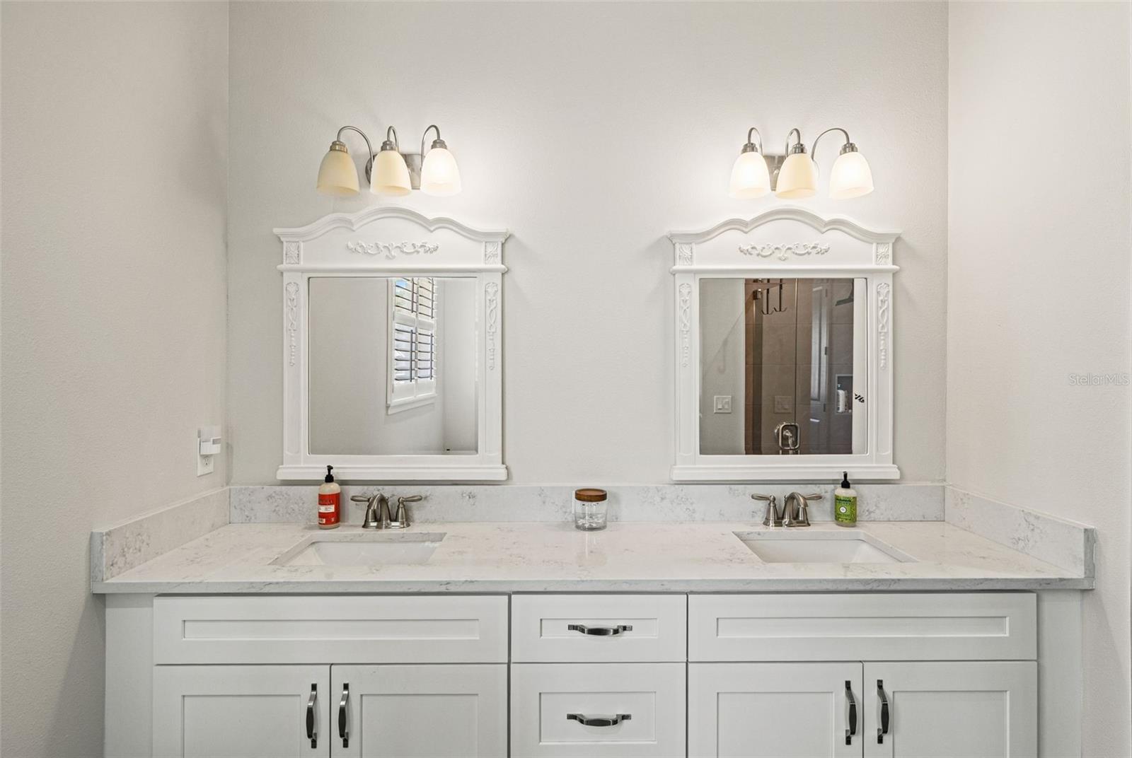 Image 23 of 53 For 4698 Hickory Oak Drive