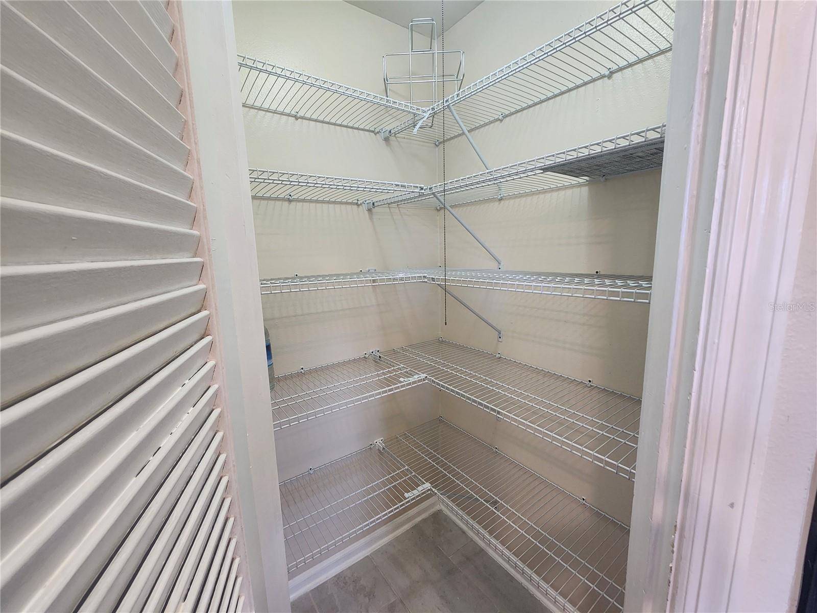 Image 9 of 26 For 1920 Edgewood Drive D3