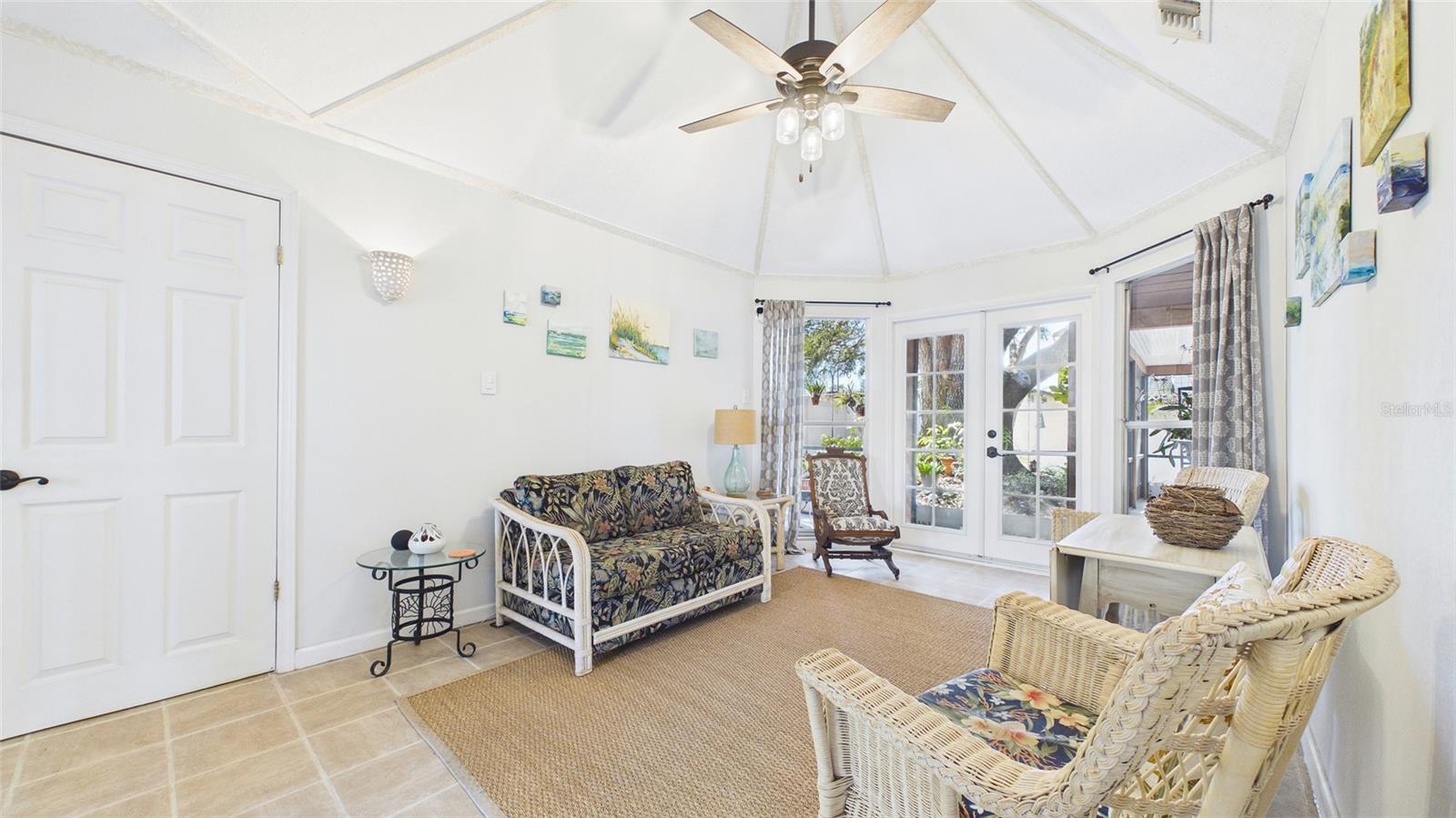 Image 10 of 52 For 4319 Cameron Avenue