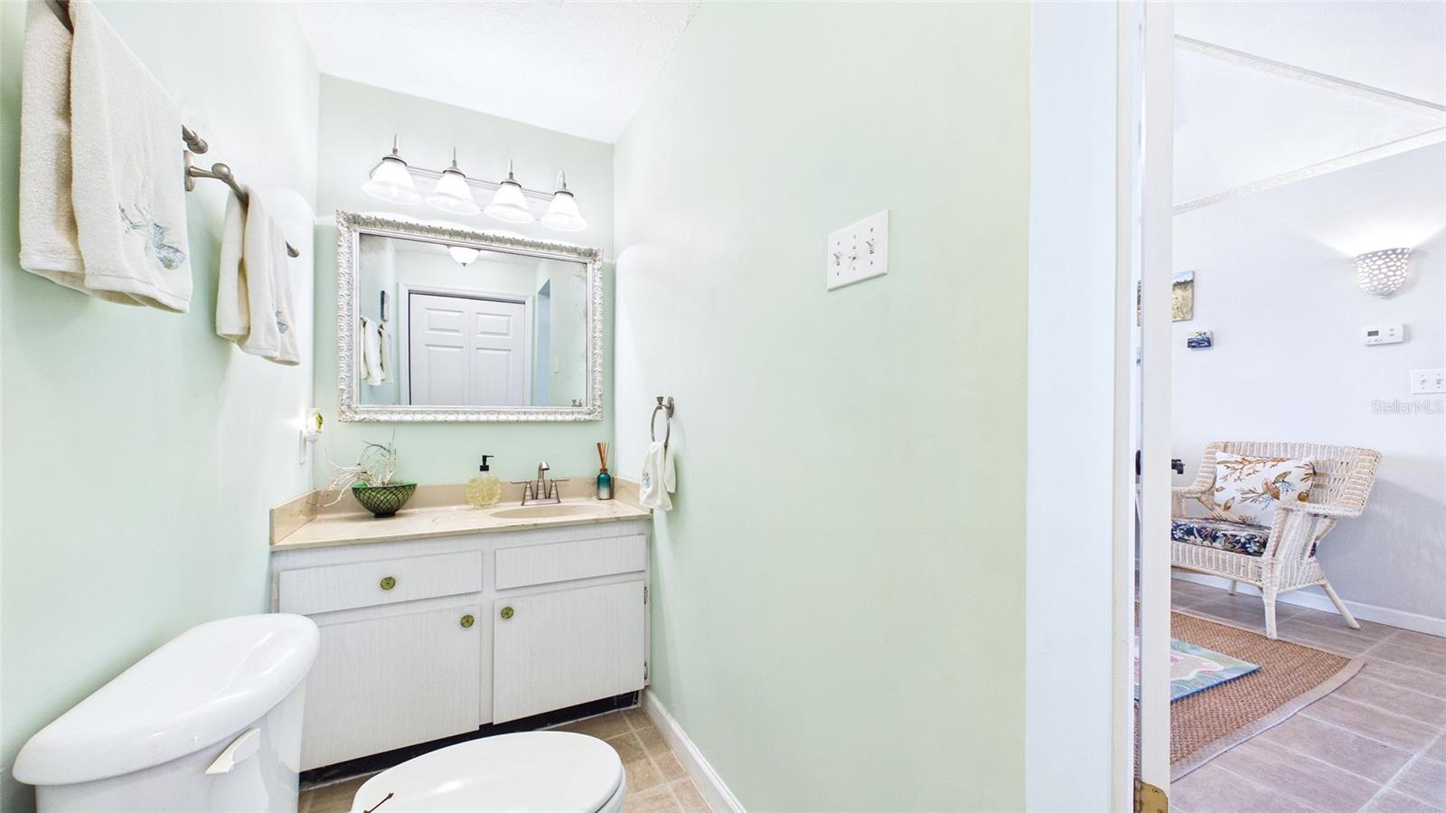 Image 11 of 52 For 4319 Cameron Avenue