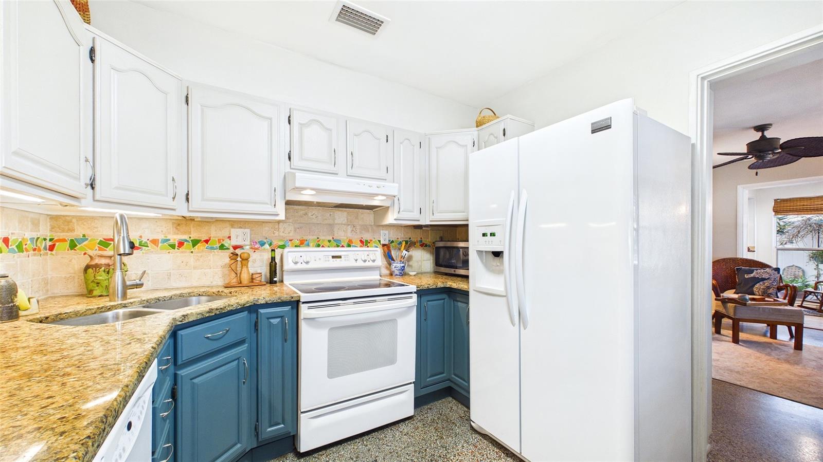 Image 17 of 52 For 4319 Cameron Avenue