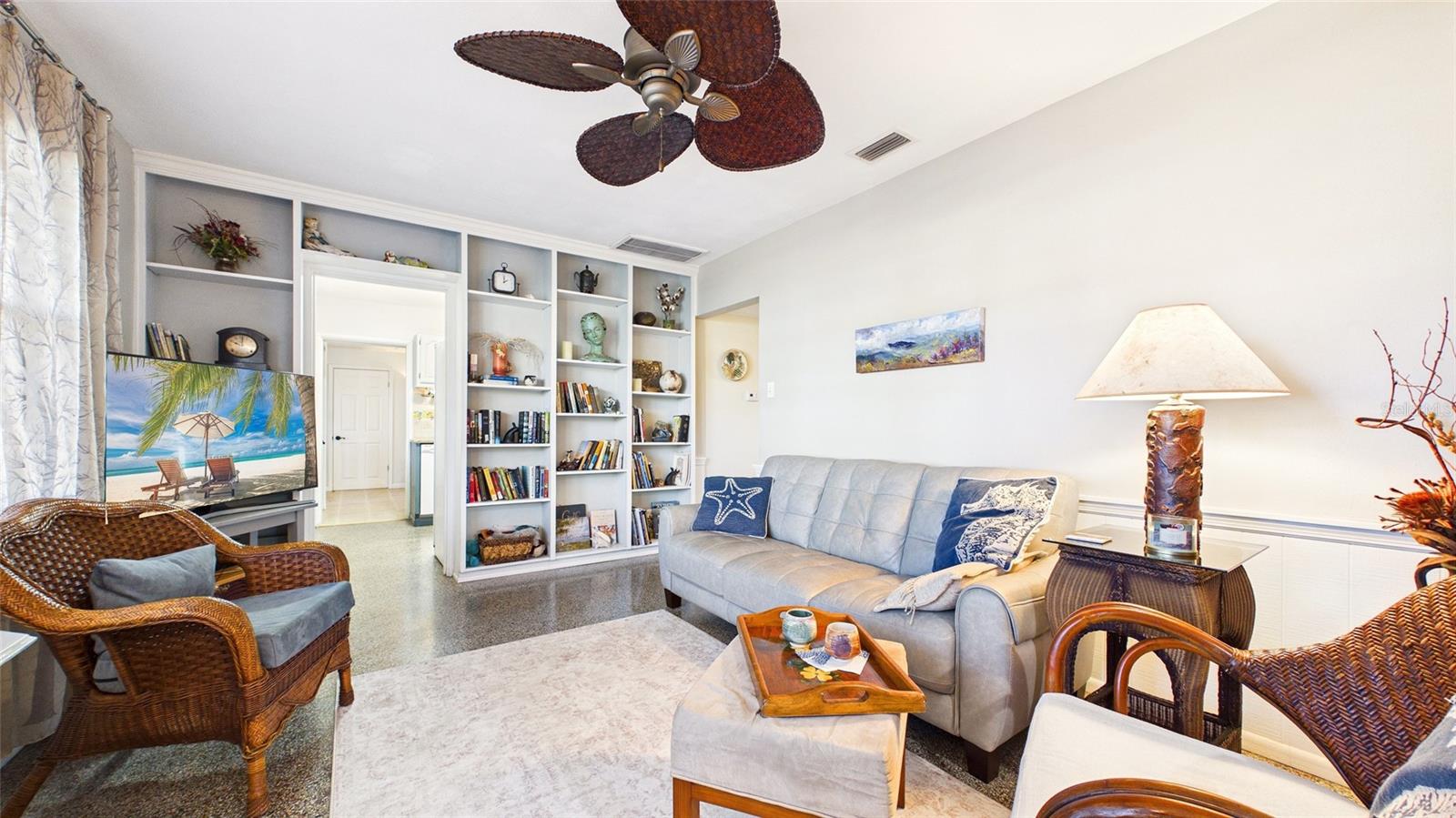 Image 19 of 52 For 4319 Cameron Avenue