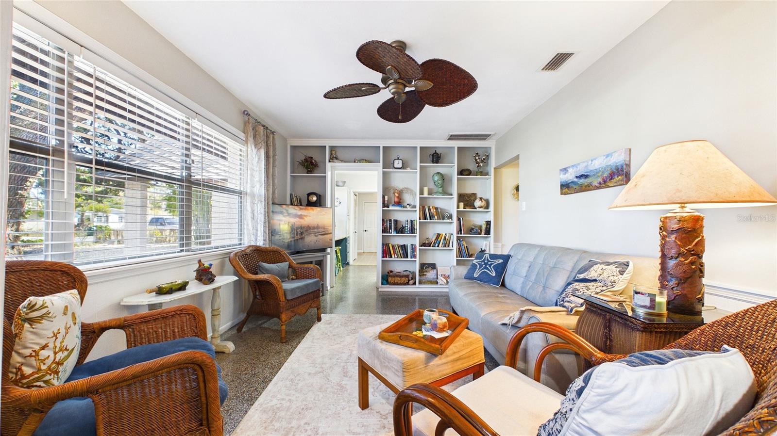 Image 21 of 52 For 4319 Cameron Avenue