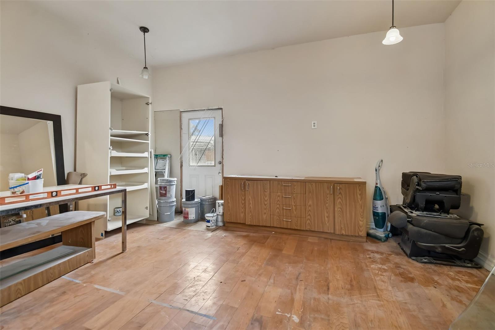 Image 21 of 47 For 5723 Cherry Tree Drive