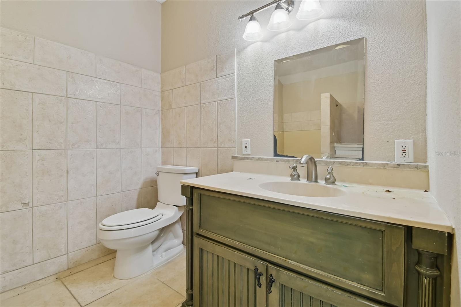 Image 4 of 47 For 5723 Cherry Tree Drive