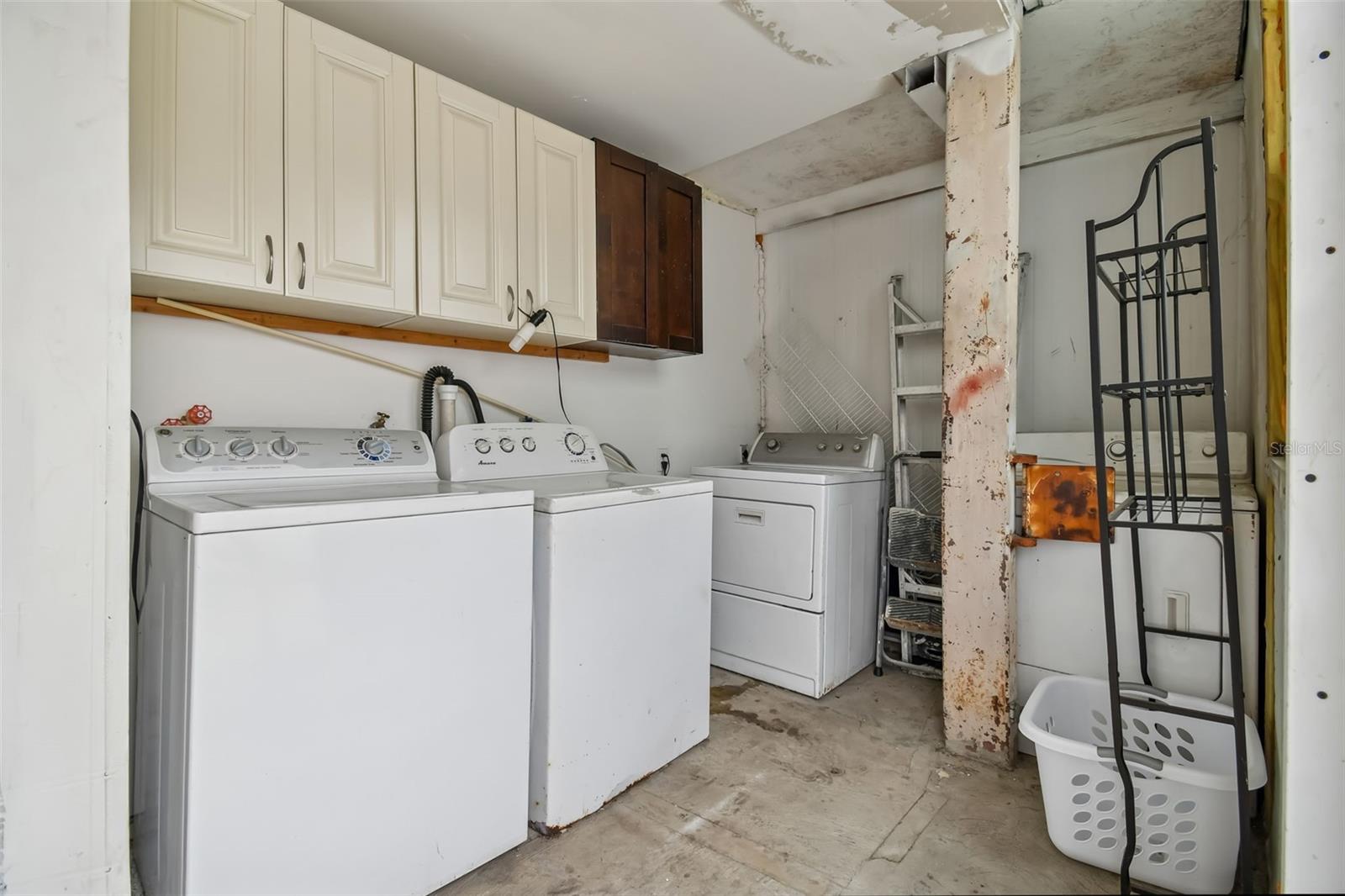 Image 40 of 47 For 5723 Cherry Tree Drive