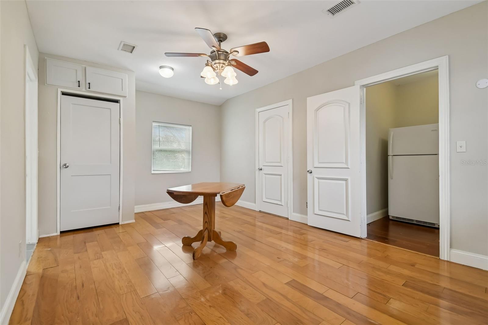 Image 9 of 47 For 5723 Cherry Tree Drive