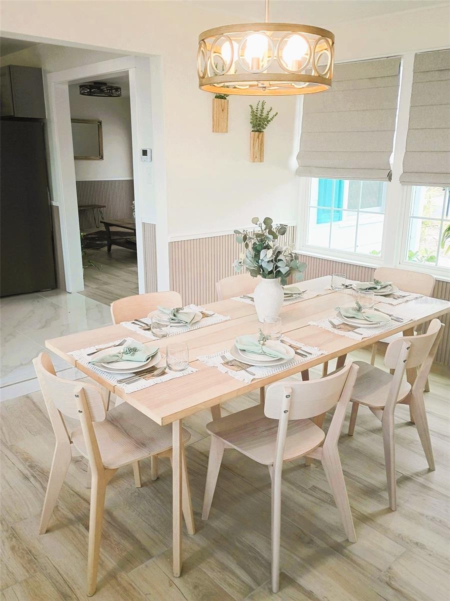 Image 11 of 27 For 4533 27th Avenue S