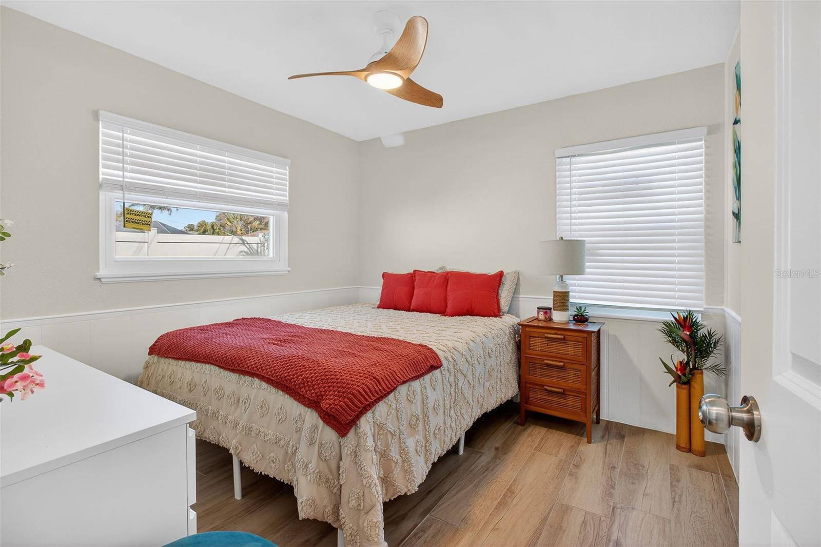 Image 14 of 27 For 4533 27th Avenue S