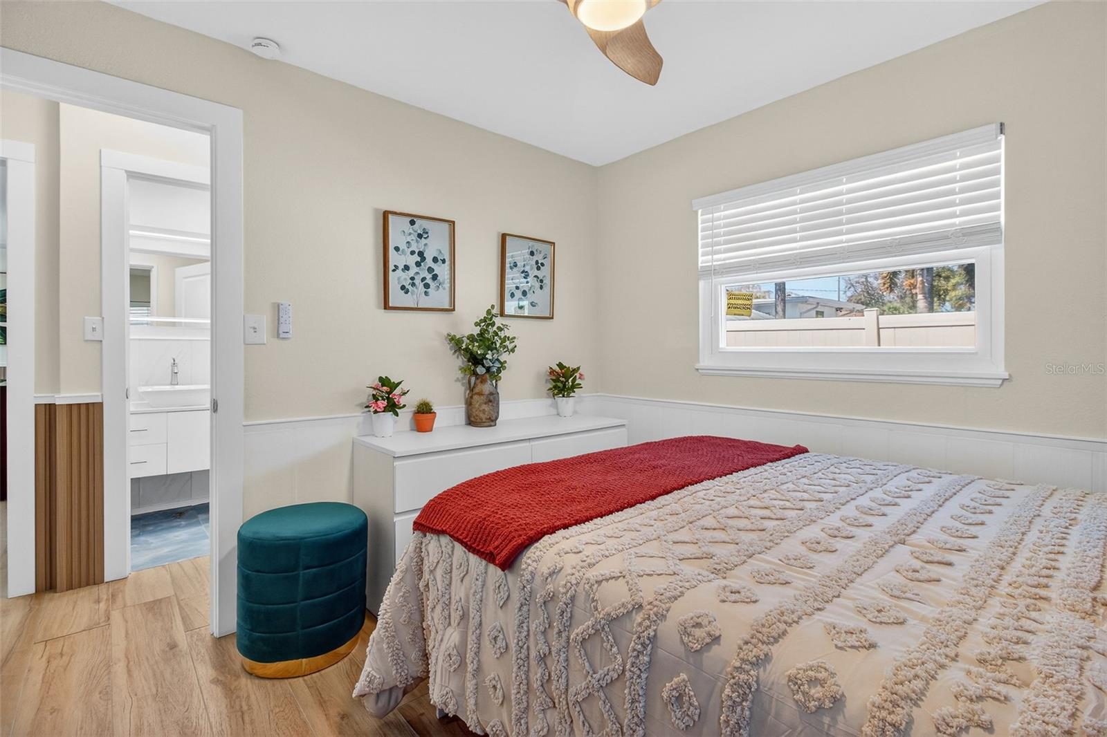 Image 15 of 27 For 4533 27th Avenue S