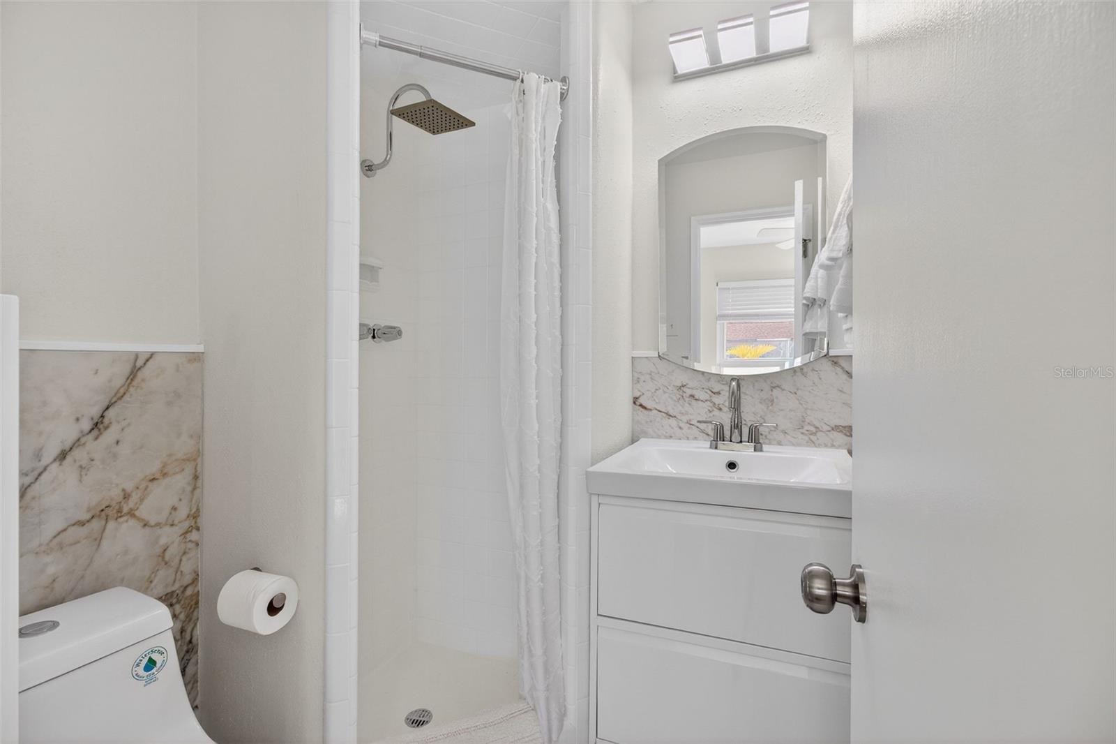 Image 17 of 27 For 4533 27th Avenue S