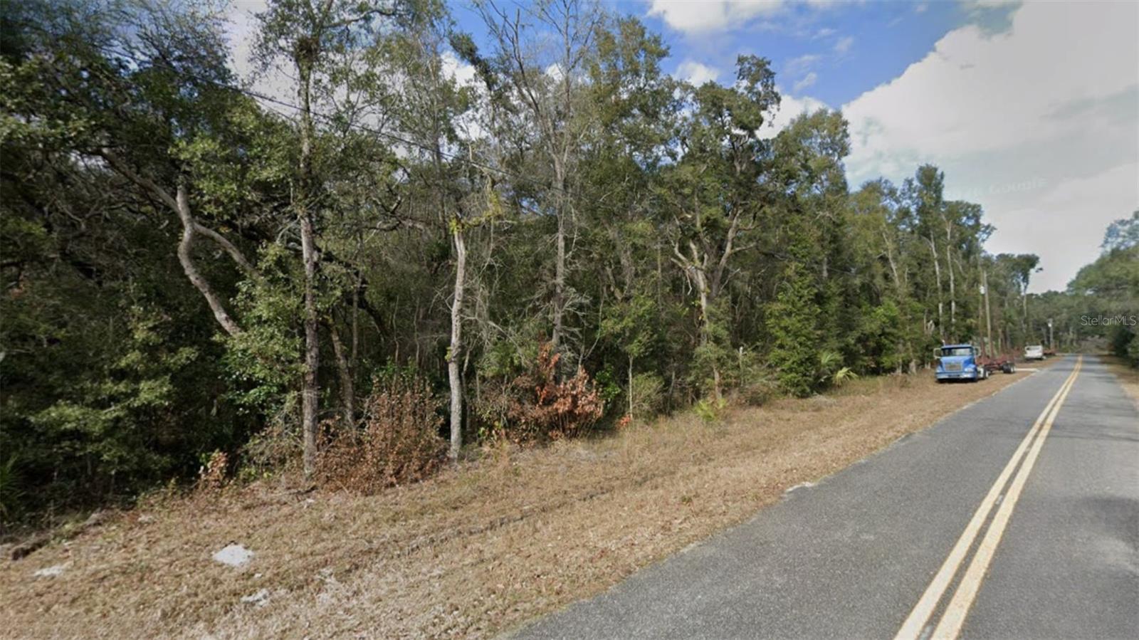 Image 13 of 26 For  85th Avenue 