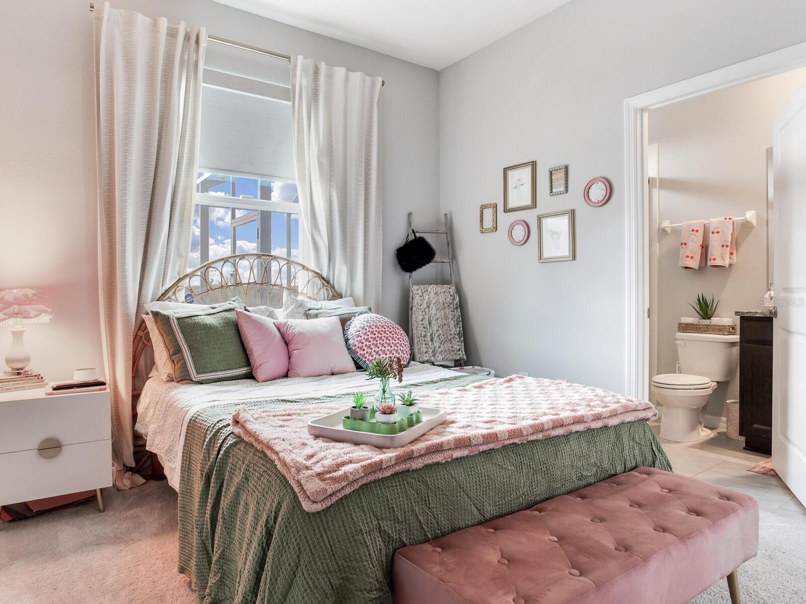 Listing photo id 15 for 9822 Shoreline View Way