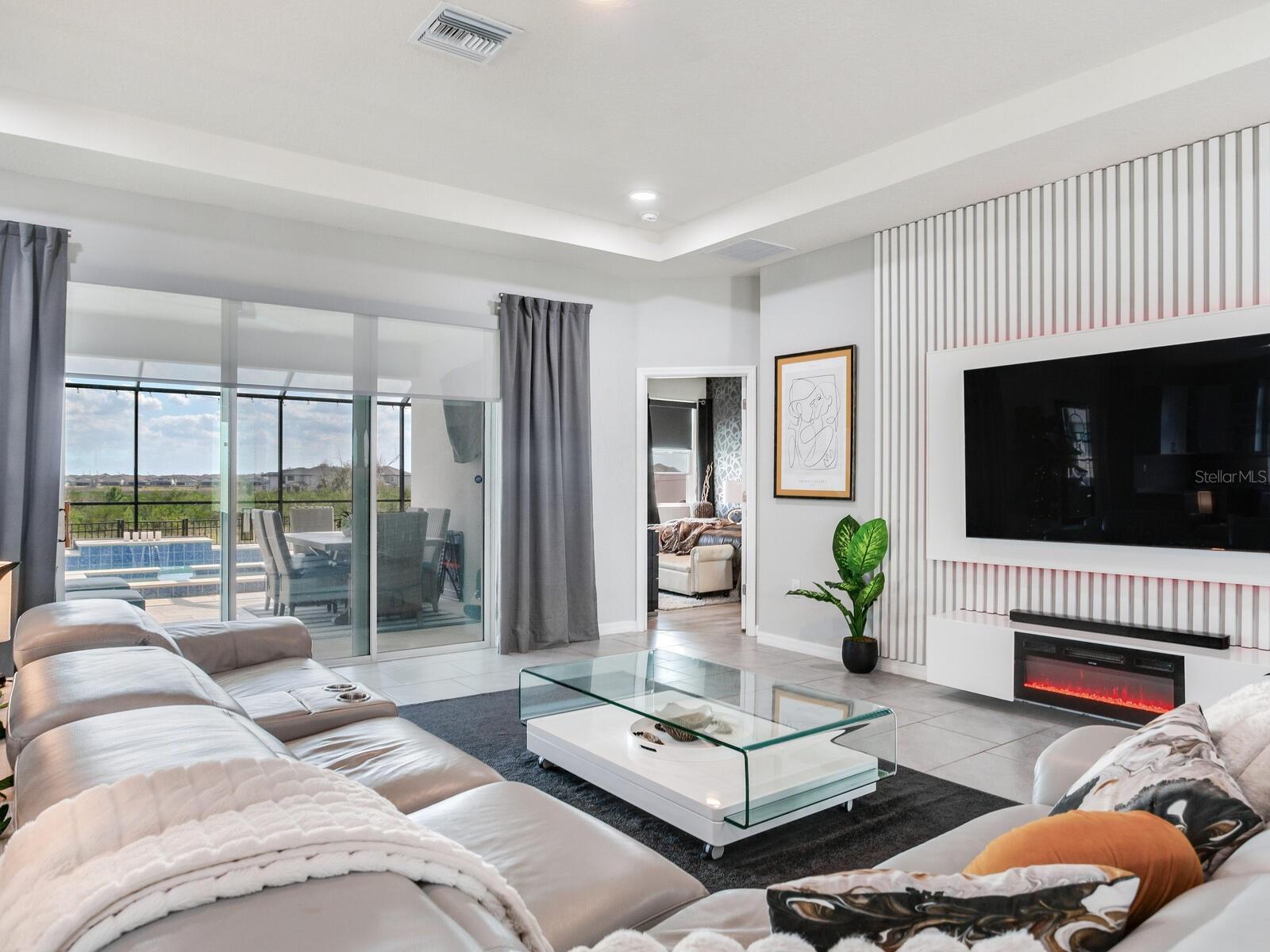 Listing photo id 4 for 9822 Shoreline View Way