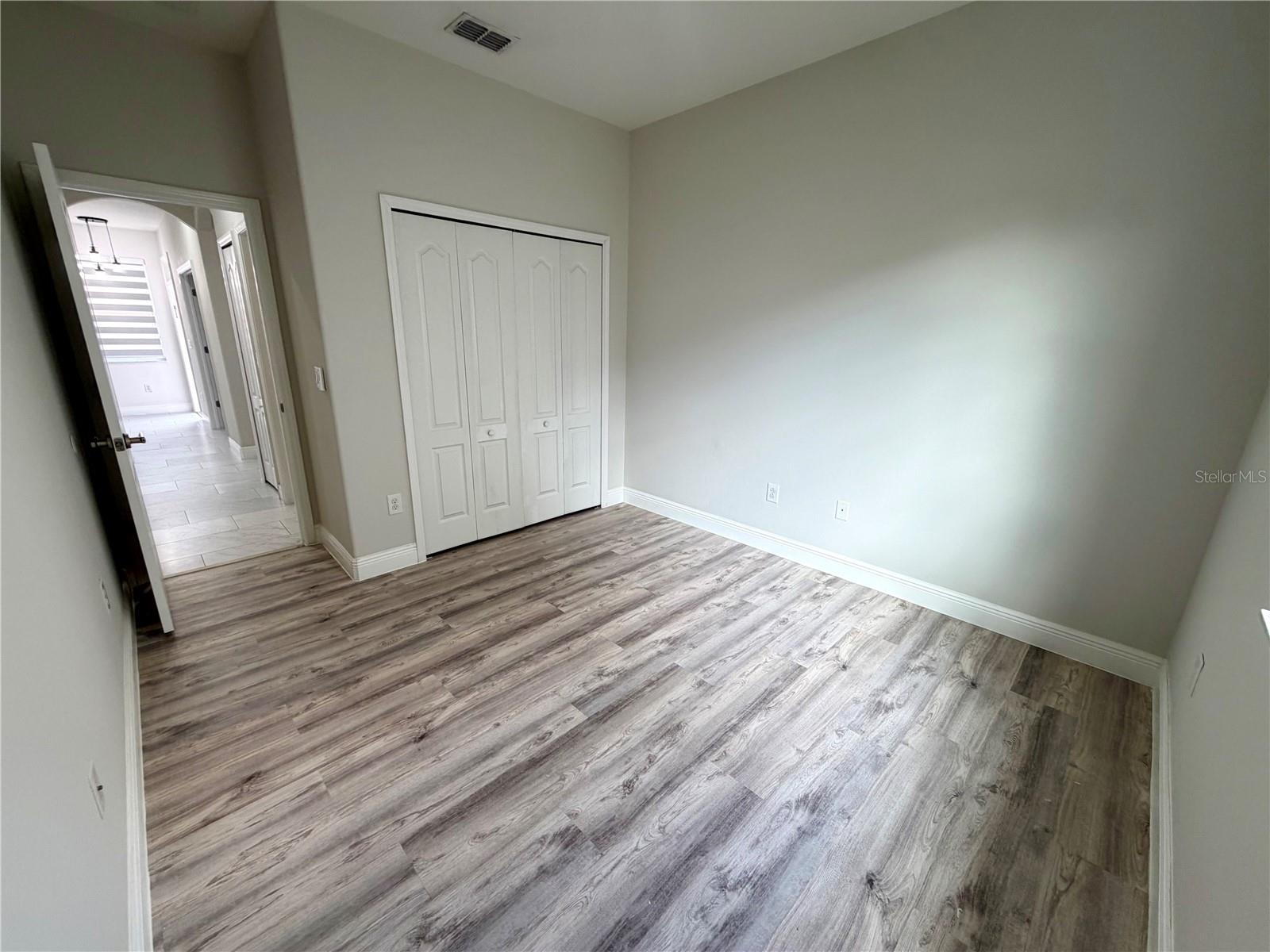 Listing photo id 21 for 20265 Merry Oak Avenue