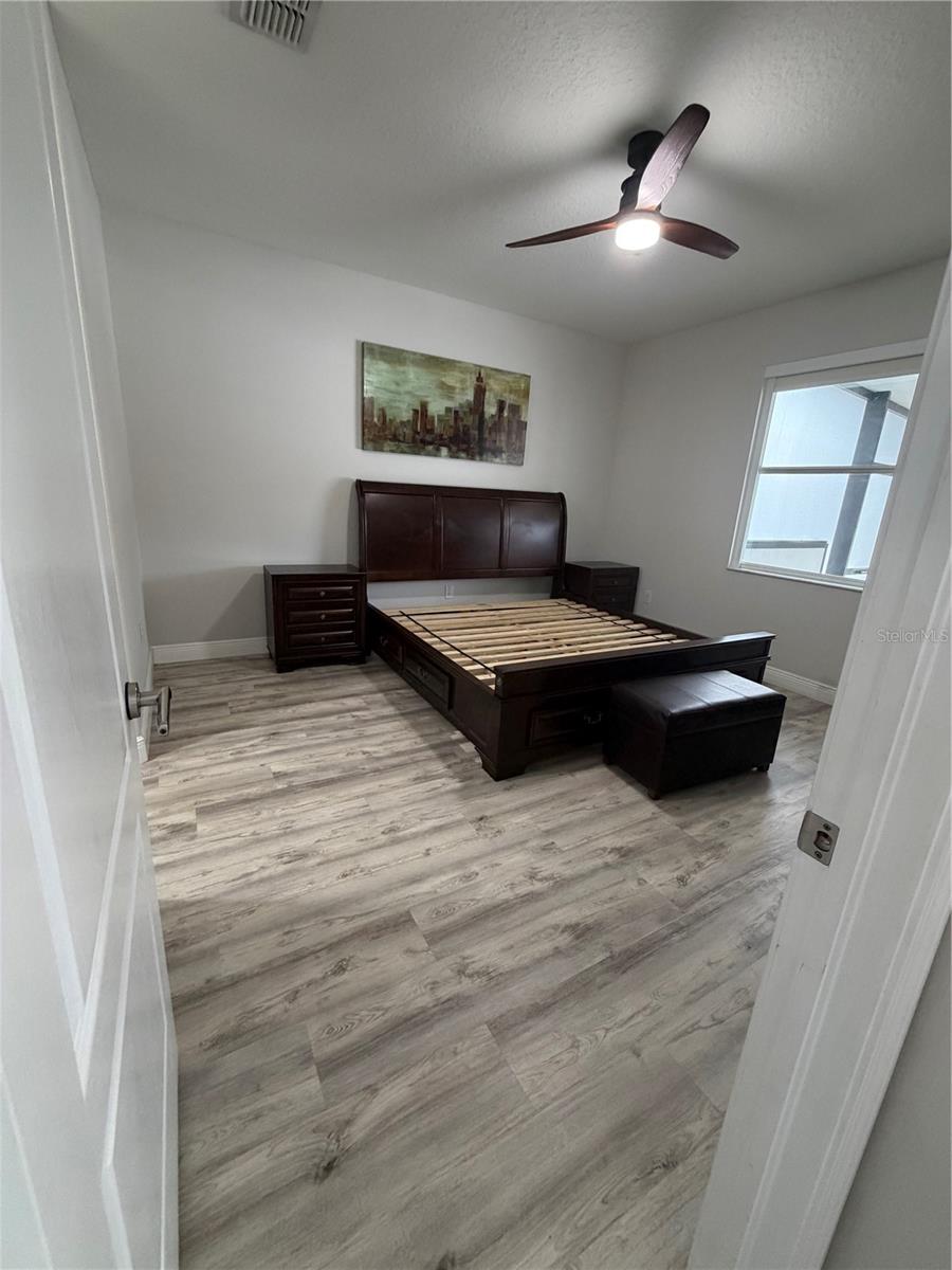 Listing photo id 33 for 20265 Merry Oak Avenue