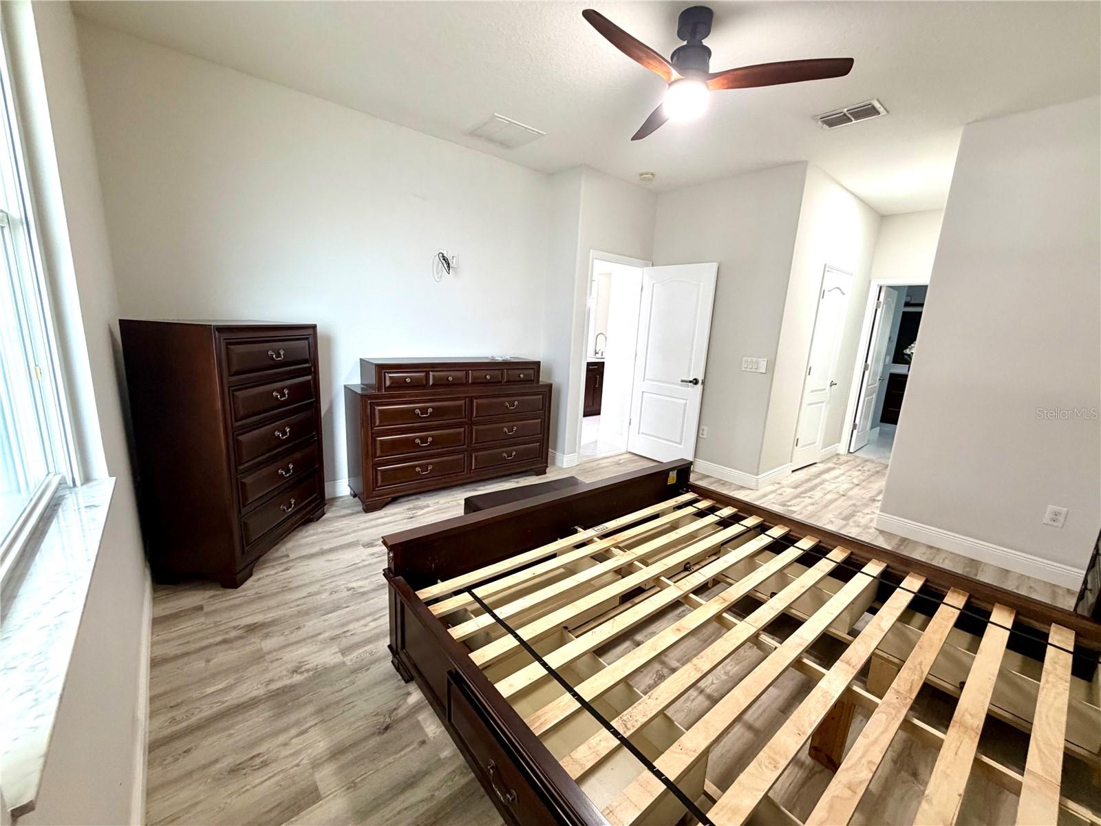 Listing photo id 34 for 20265 Merry Oak Avenue