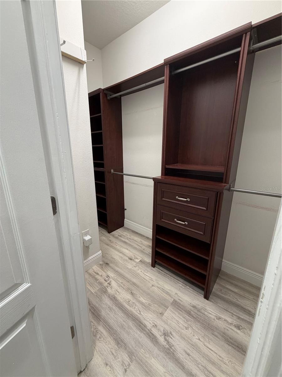 Listing photo id 38 for 20265 Merry Oak Avenue