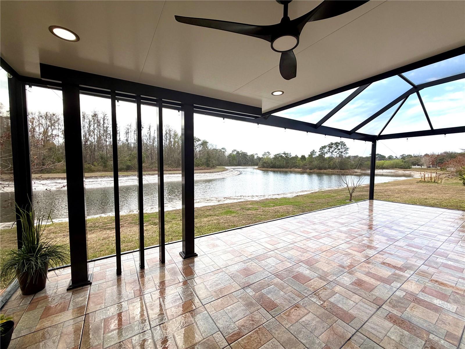 Listing photo id 57 for 20265 Merry Oak Avenue