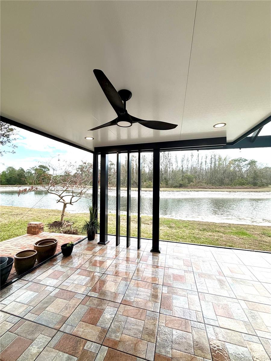 Listing photo id 58 for 20265 Merry Oak Avenue