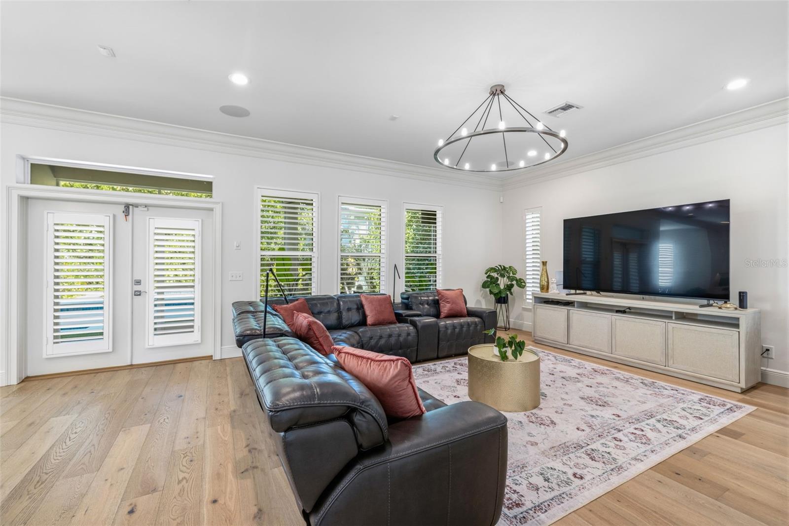 Image 16 of 70 For 2909 Bay Vista Avenue