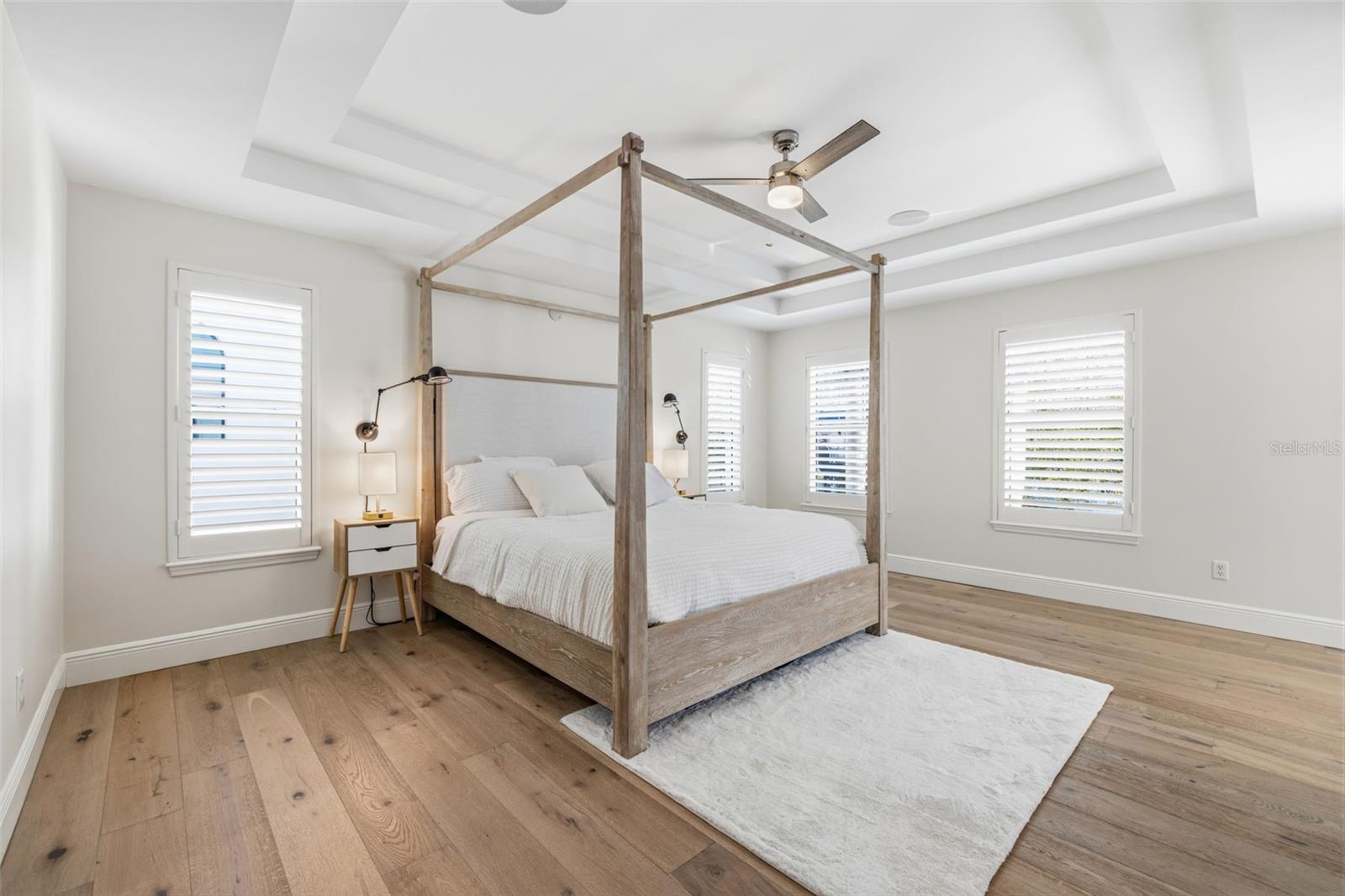 Image 27 of 70 For 2909 Bay Vista Avenue