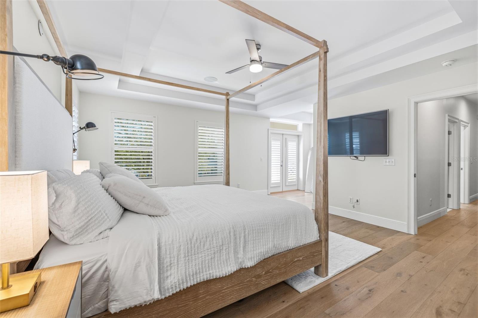 Image 28 of 70 For 2909 Bay Vista Avenue