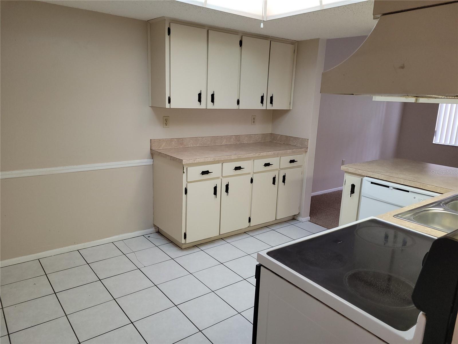 Image 12 of 17 For 506 Mistletoe Court B