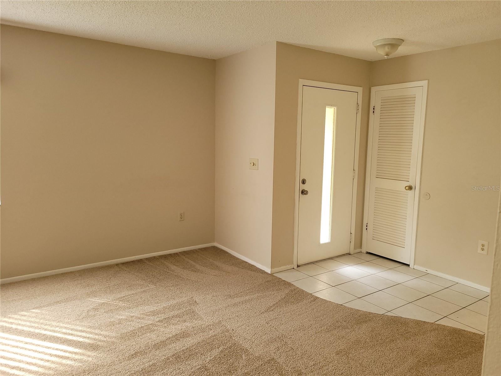 Image 6 of 17 For 506 Mistletoe Court B