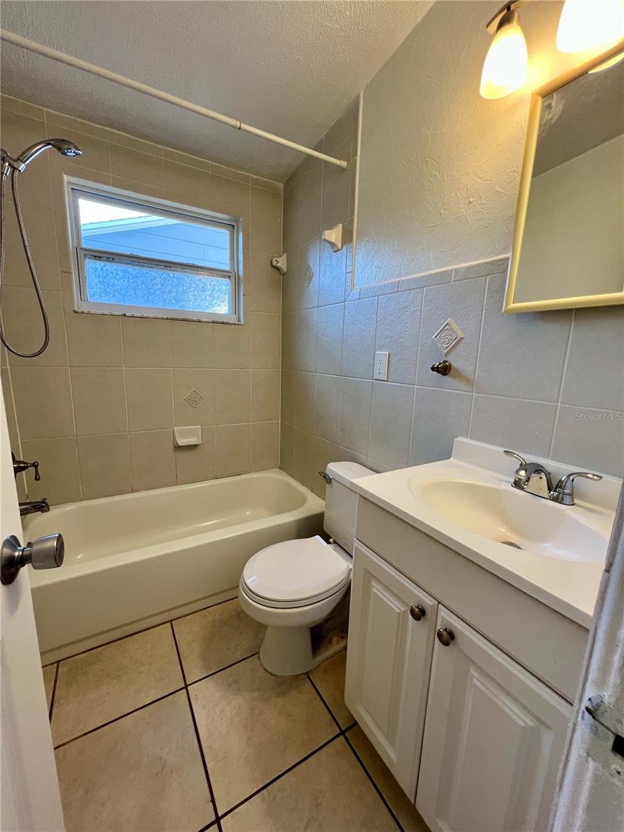 Image 12 of 19 For 860 49th Avenue