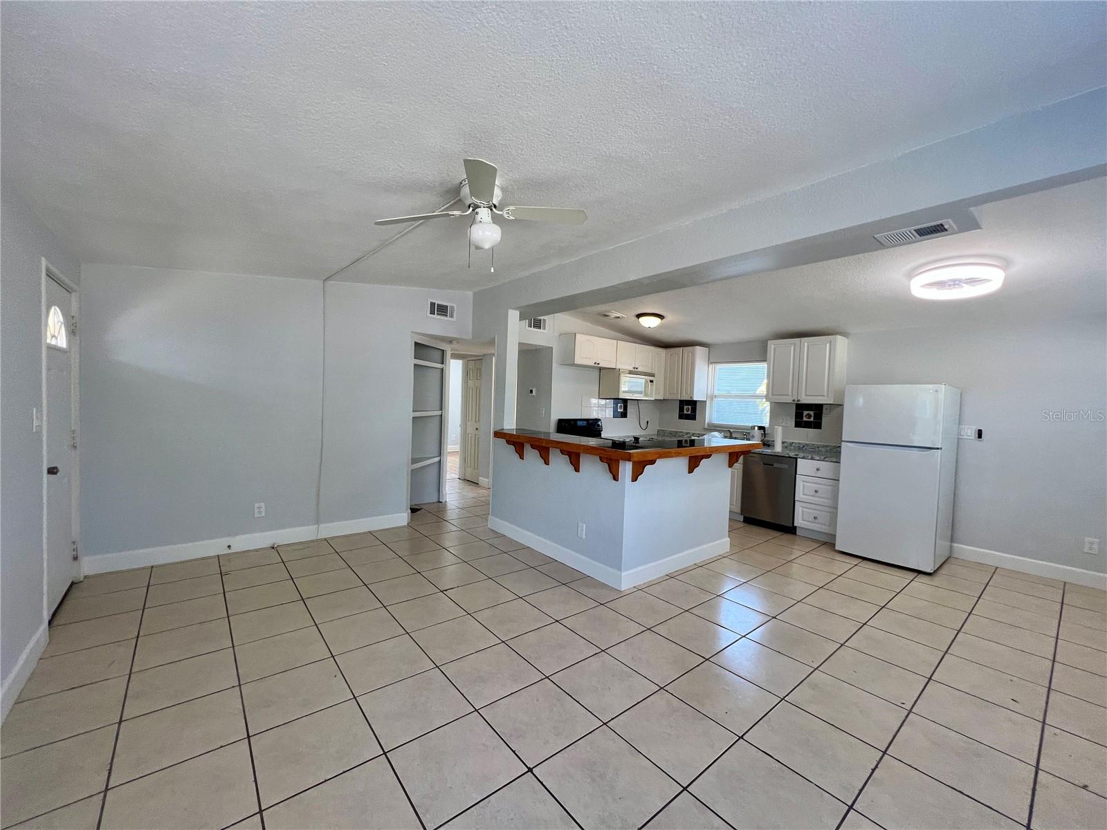 Image 14 of 19 For 860 49th Avenue