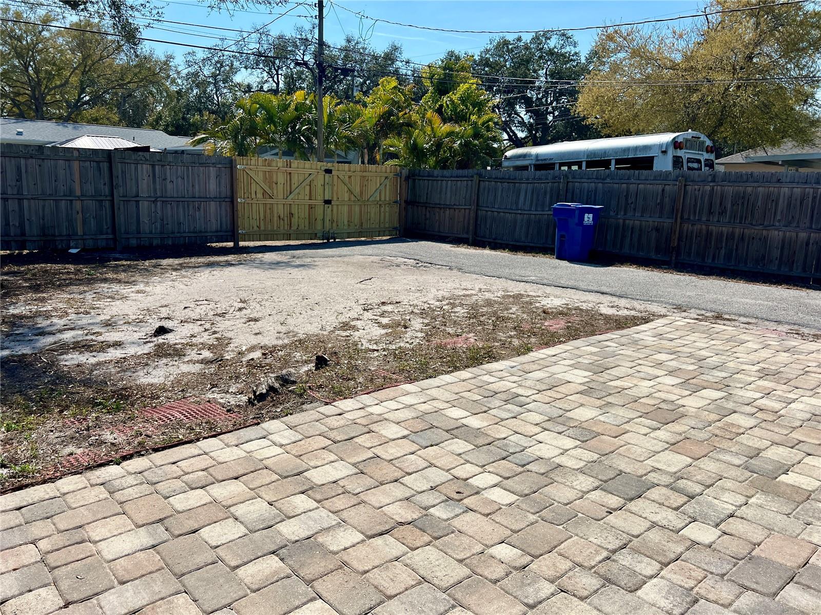 Image 16 of 19 For 860 49th Avenue