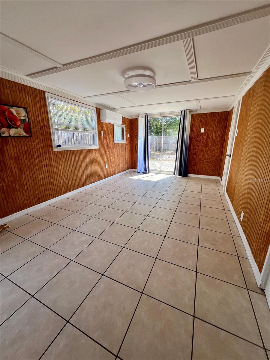 Image 7 of 19 For 860 49th Avenue