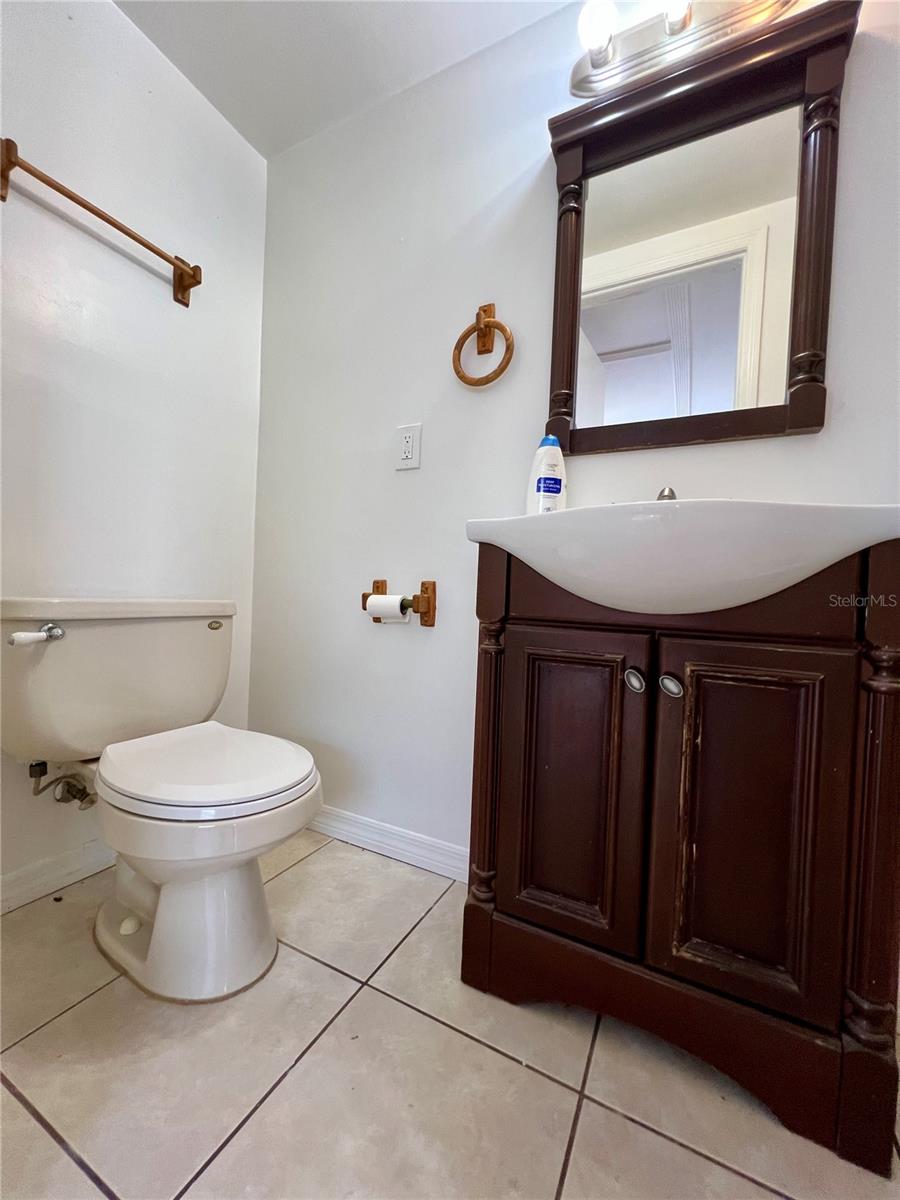 Image 8 of 19 For 860 49th Avenue