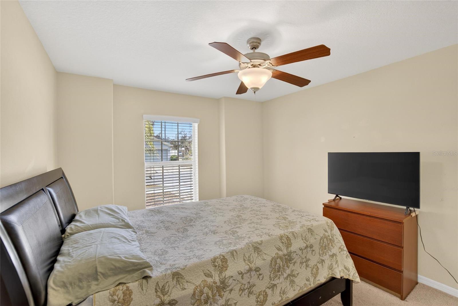 Listing photo id 8 for 10613 Summer Azure Drive