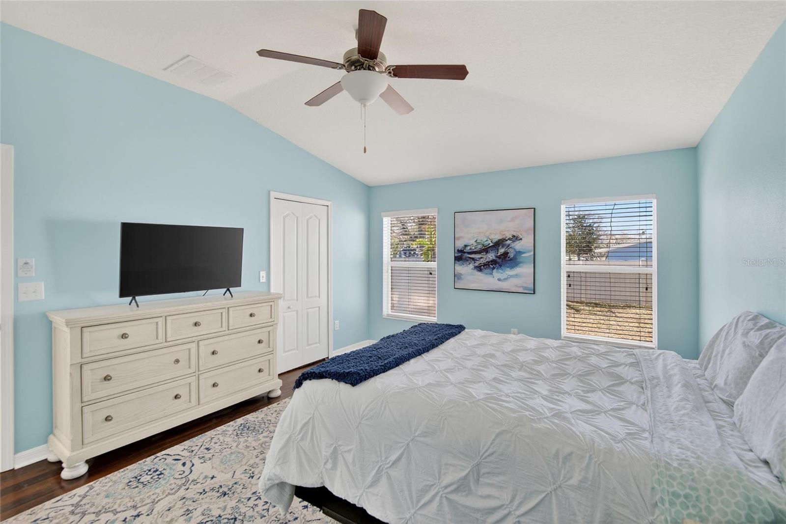 Listing photo id 29 for 10613 Summer Azure Drive