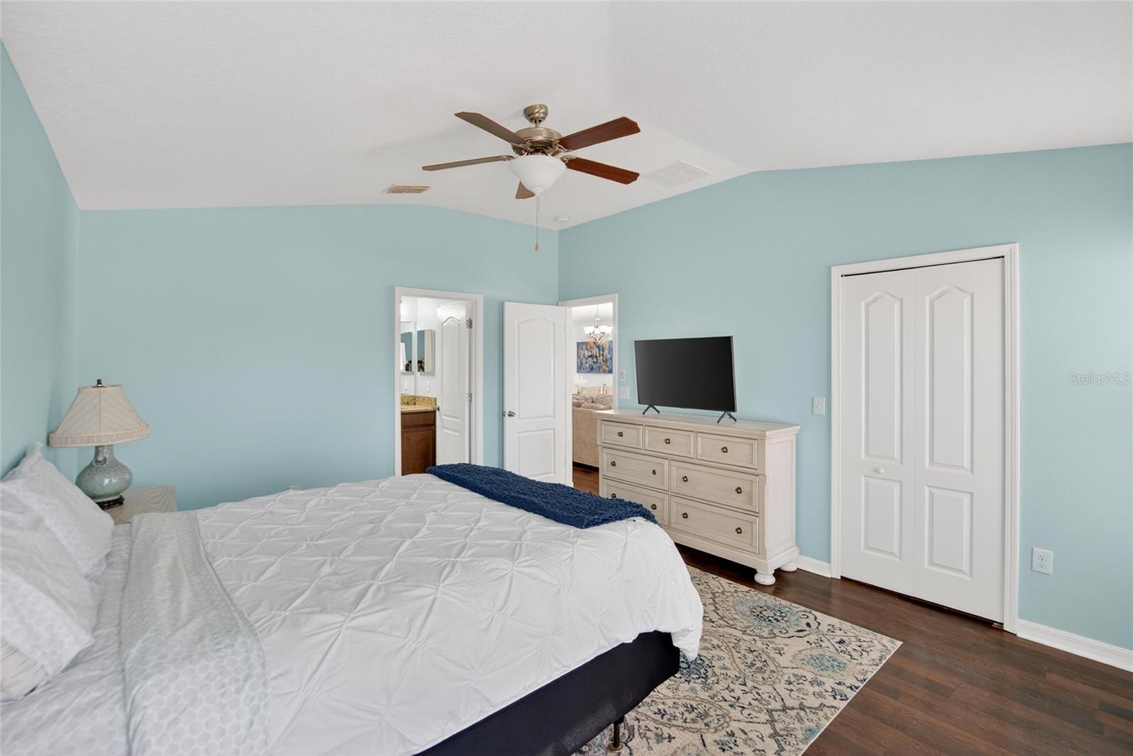Listing photo id 30 for 10613 Summer Azure Drive