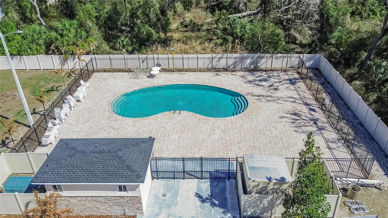 Listing photo id 50 for 10613 Summer Azure Drive