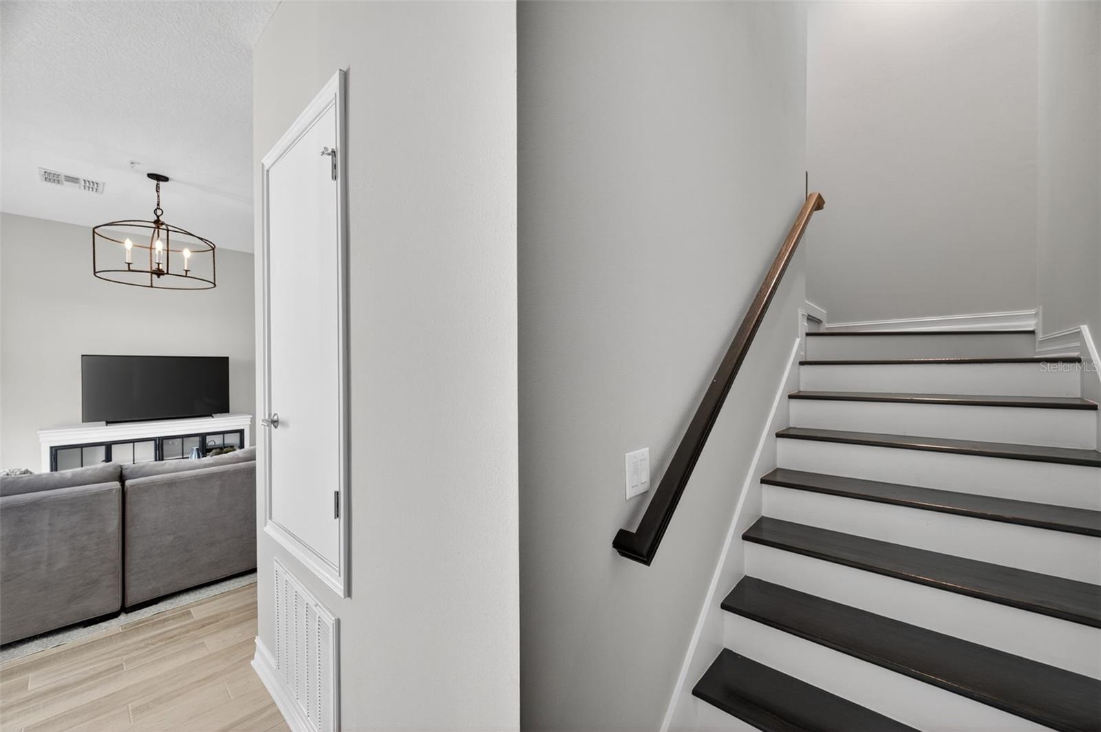 Image 18 of 37 For 5351 Bridge Street 20