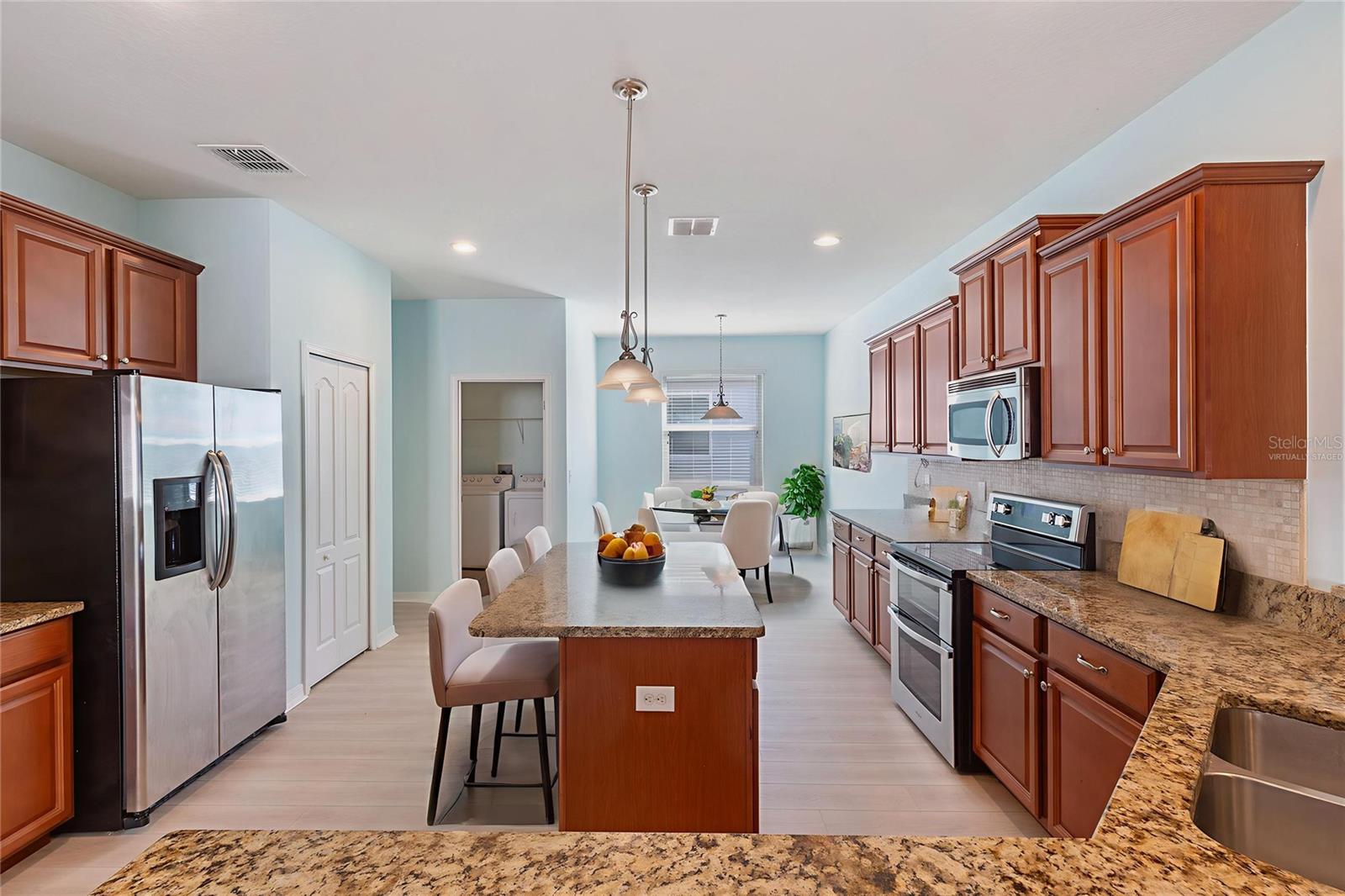 Image 14 of 68 For 2626 Yukon Cliff Drive