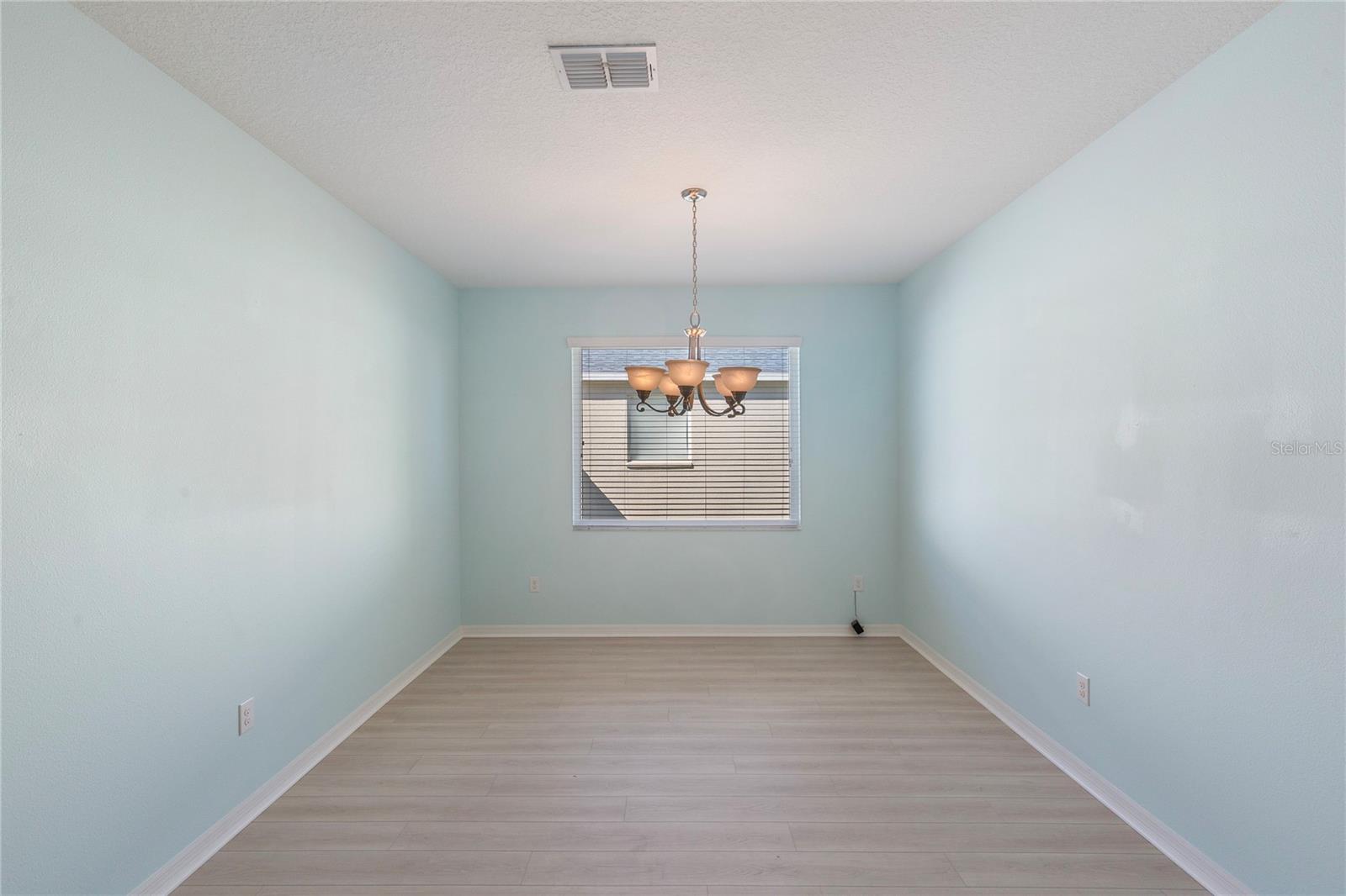 Image 19 of 68 For 2626 Yukon Cliff Drive