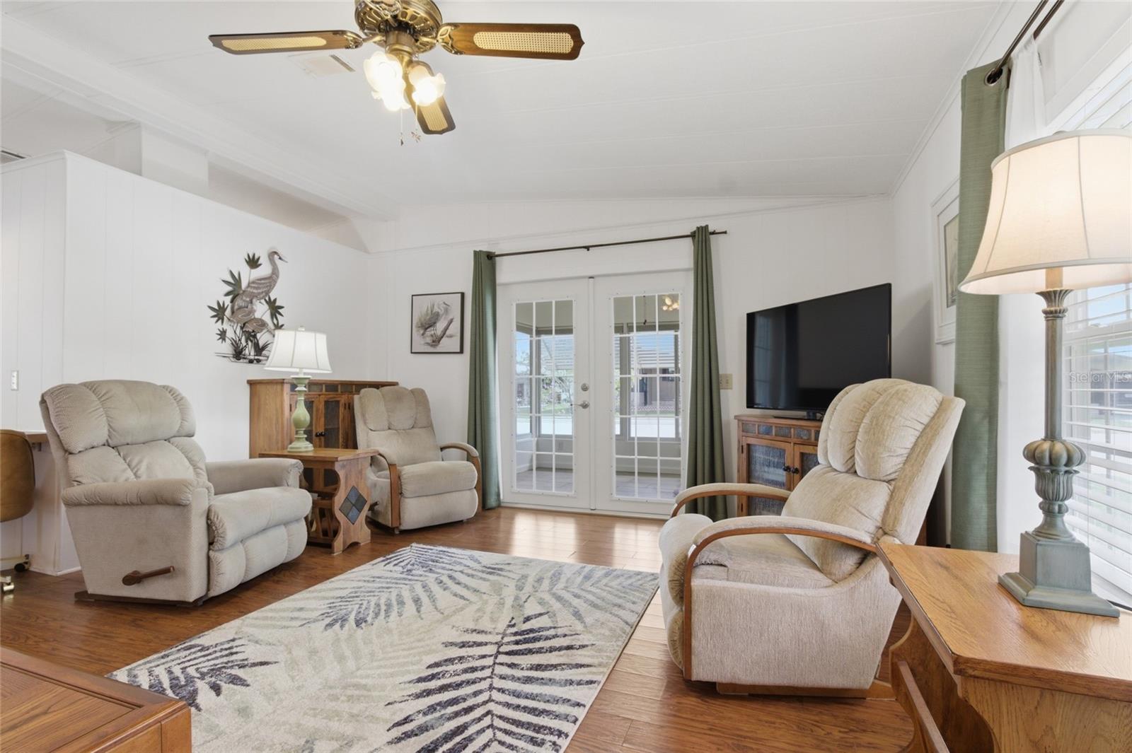 Image 15 of 38 For 5533 Regal Way