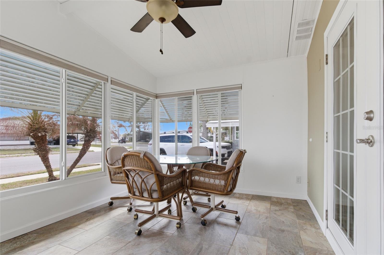 Image 17 of 38 For 5533 Regal Way