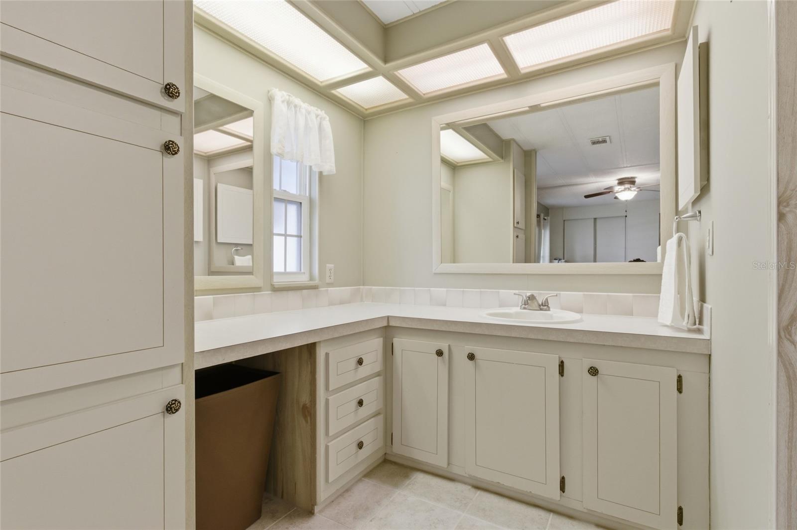 Image 21 of 38 For 5533 Regal Way